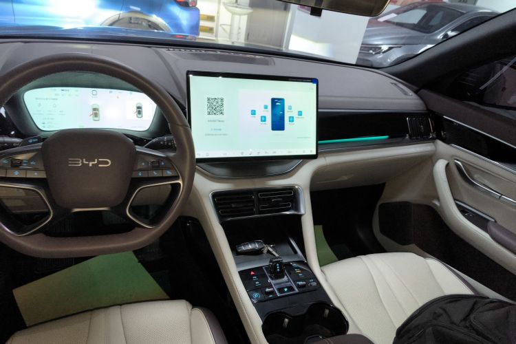 比亚迪 宋PLUS新能源 2025款 DM-i 智驾版 112KM 尊荣型中控内饰16