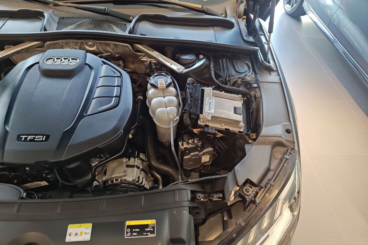 奥迪A4L 2022款 40 TFSI 豪华动感型机舱底盘26