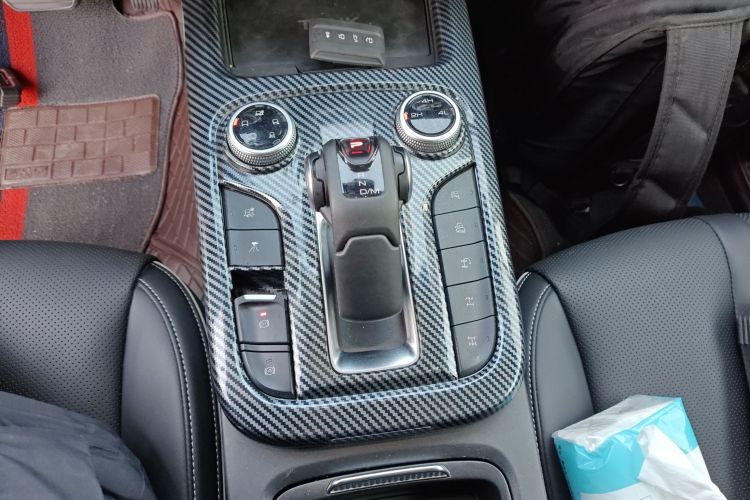 坦克300 2024款 2.0T 征服者中控内饰18