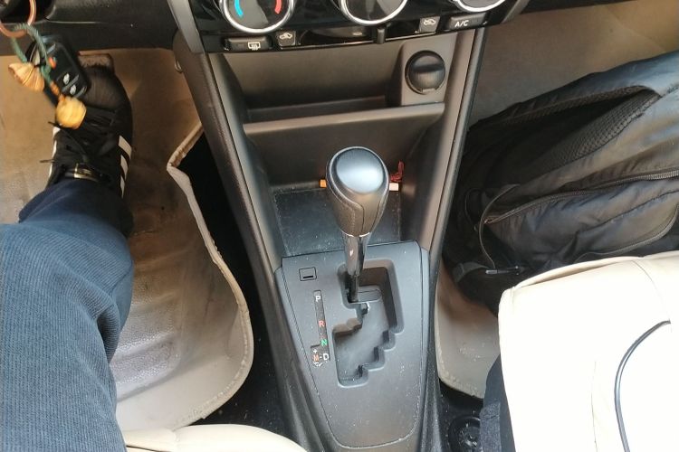 丰田 YARiS L 致炫 2016款 改款 1.5E CVT魅动版中控内饰18