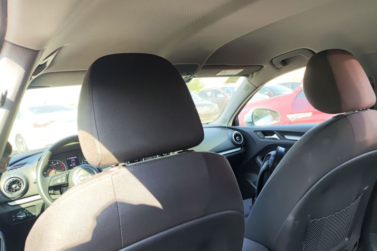 奥迪A3 2018款 30周年年型 Limousine 35 TFSI 进取型局部细节22