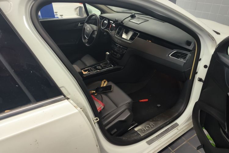 标致508 2015款 1.6THP 自动致臻版局部细节9005