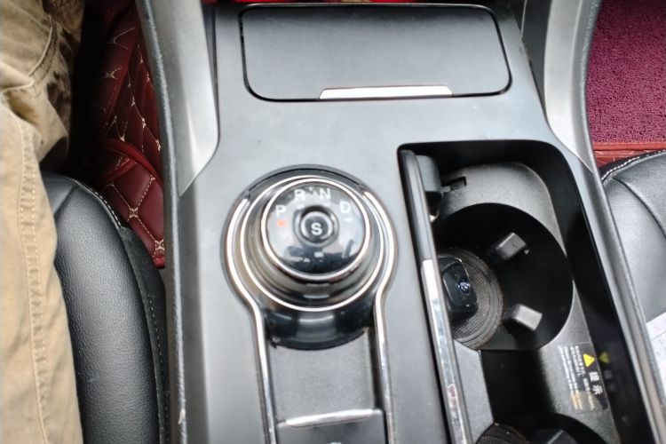 福特 蒙迪欧 2017款 EcoBoost 180 时尚型中控内饰18