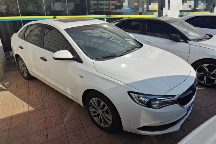 别克 英朗 2021款 改款 1.3T 自动轻混动精英型车身外观3