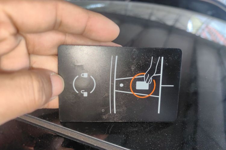 特斯拉 Model Y 2023款 长续航全轮驱动版中控内饰7001