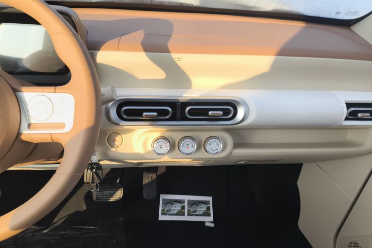 五菱汽车 宏光MINIEV 2024款 第三代 215km 青春版中控内饰16