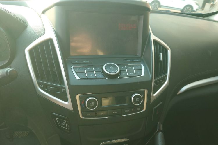 东风风神AX7 2016款 2.0L 自动智逸型中控内饰16