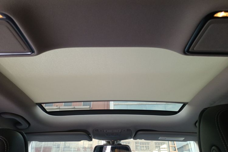 奔驰C级 2017款 C 200 L 运动版中控内饰22