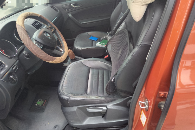 斯柯达 Yeti 2014款 1.4TSI DSG魅影版中控内饰19