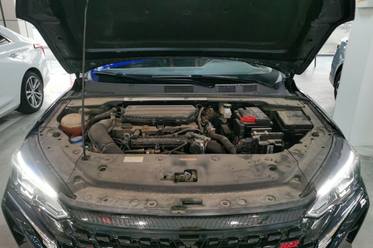 东风风神 奕炫MAX 2023款 1.5T 超能型爸版机舱底盘24