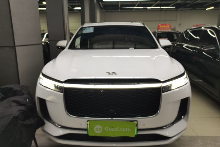 理想汽车 理想ONE 2021款 增程6座版车身外观2