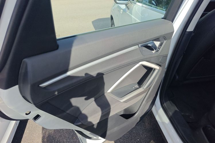 奥迪Q3 2023款 改款 40 TFSI 时尚动感型中控内饰49