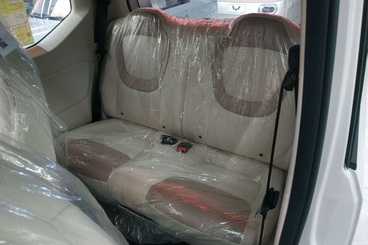 五菱汽车 宏光MINIEV 2024款 第三代 215km 青春版中控内饰7004