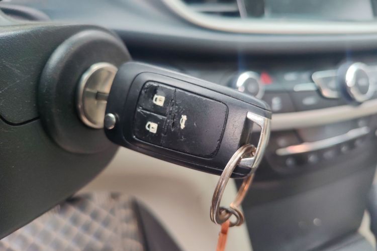 别克 英朗 2019款 15T 双离合互联精英型 国VI中控内饰11