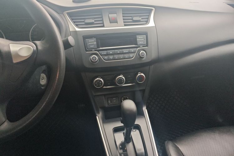 日产 轩逸 2021款 经典 1.6XL CVT豪华版局部细节16