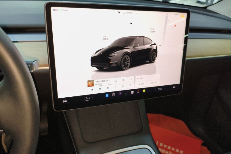 特斯拉 Model Y 2022款 后轮驱动版中控内饰16