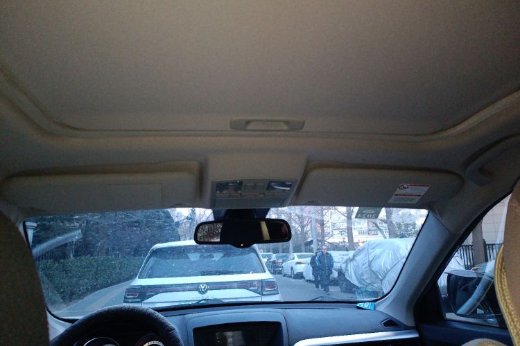 奔腾X80 2013款 2.0L 自动舒适型中控内饰22