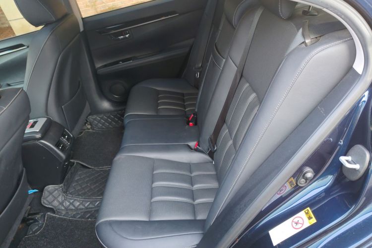 雷克萨斯ES 2015款 200 精英版中控内饰21