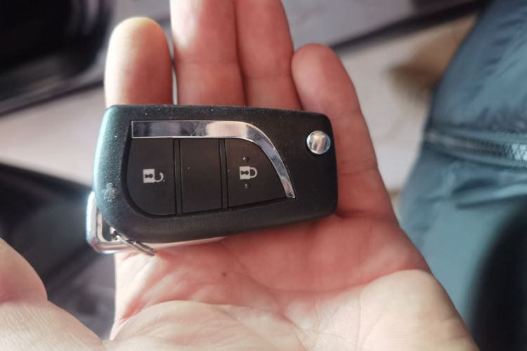 丰田 卡罗拉锐放 2022款 2.0L 先锋版中控内饰11