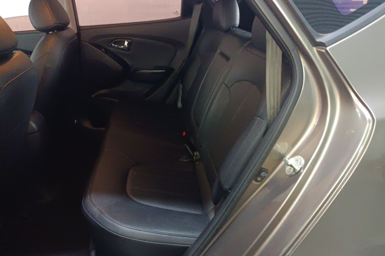 北京现代ix35 2013款 2.0L 自动两驱智能型GLS 国V中控内饰7004