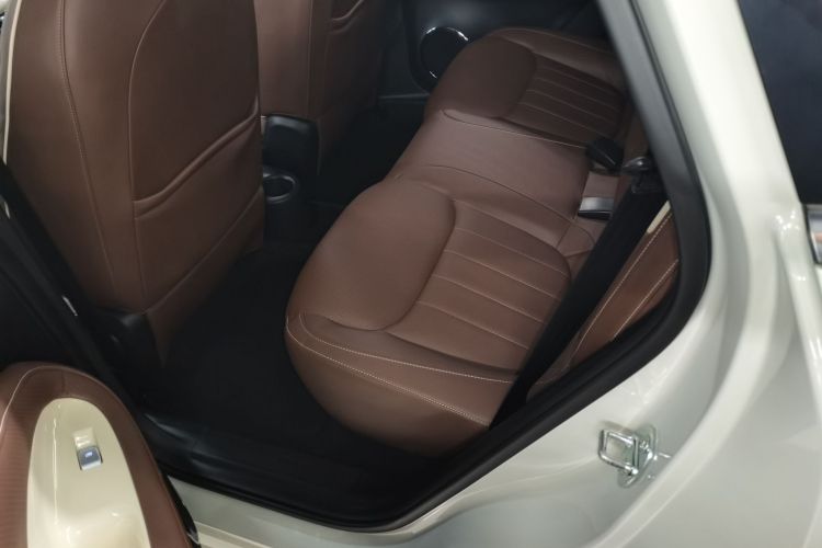 五菱汽车 五菱缤果 2023款 333km 悦享款中控内饰7004