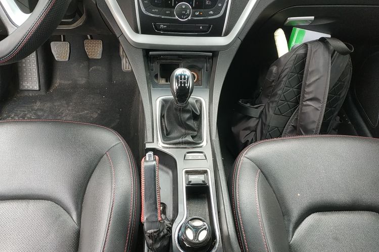 吉利汽车 帝豪 2015款 三厢 1.5L 手动向上版局部细节18