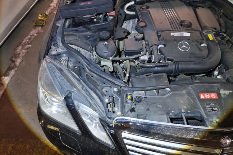 奔驰E级 2013款 E 260 L CGI时尚型局部细节9006