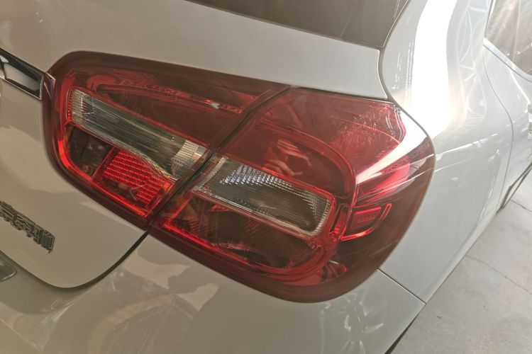 奔驰GLA 2016款 GLA 200 动感型车身外观9