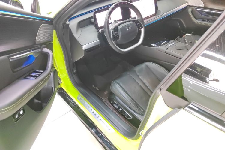 小鹏P7 2021款 670E鹏翼版中控内饰20