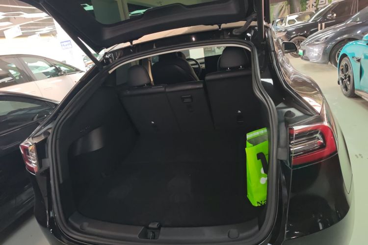 特斯拉 Model Y 2022款 后轮驱动版机舱底盘23