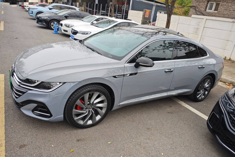 一汽-大众CC 2023款 380TSI 耀目版车身外观4