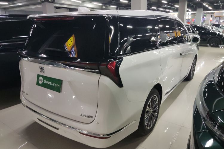 别克GL8 2025款 陆尊 智享版车身外观7