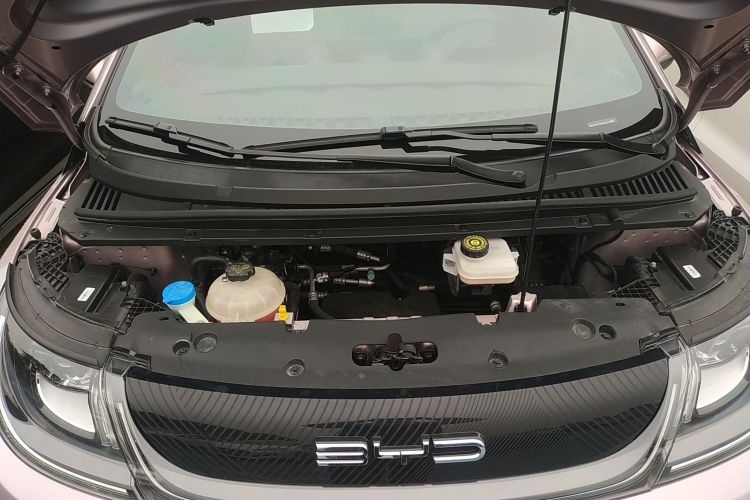 比亚迪 海豚 2023款 420km 时尚版机舱底盘24