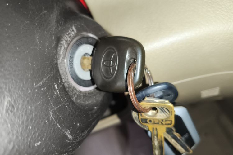 丰田 汉兰达 2011款 2.7L 两驱7座精英版中控内饰7001