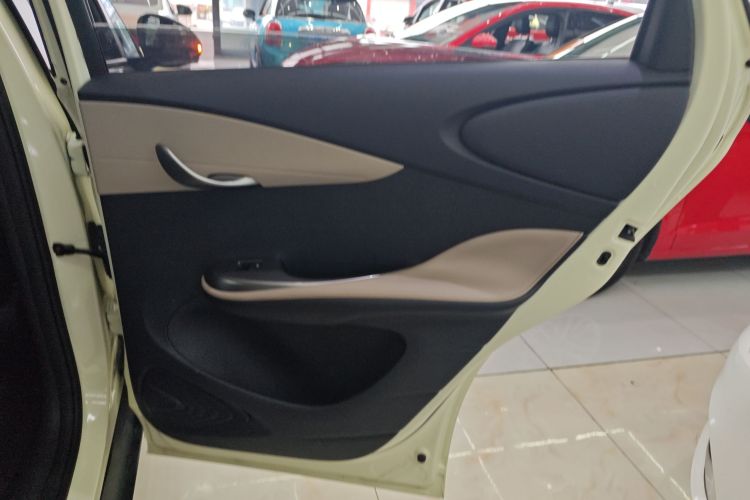 比亚迪 海豚 2023款 420km 时尚版中控内饰45