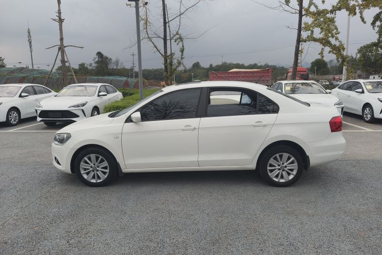 大众 捷达 2015款 1.6L 自动舒适型车身外观4