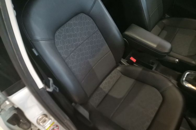 大众 桑塔纳 2015款 1.6L 自动舒适版局部细节41