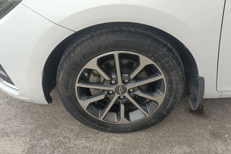 奇瑞 艾瑞泽5 2021款 PRO 1.5L 手动青春版车身外观6007