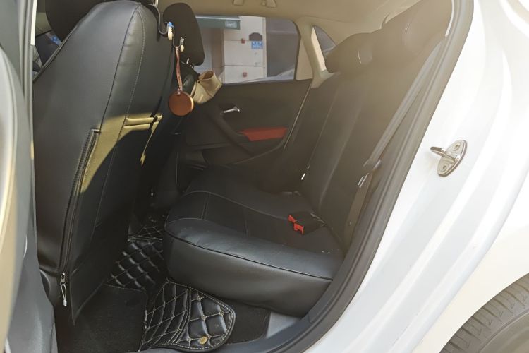 大众 Polo 2016款 1.4L 自动风尚型中控内饰21