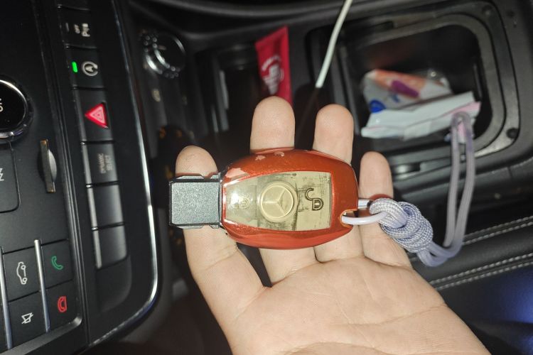 奔驰GLA 2016款 GLA 200 动感型中控内饰11