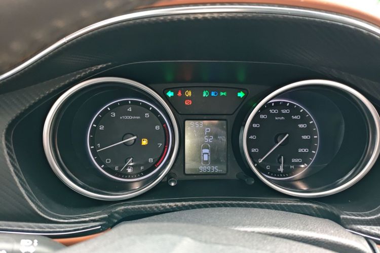 众泰T300 2017款 1.5T CVT尊享型中控内饰14