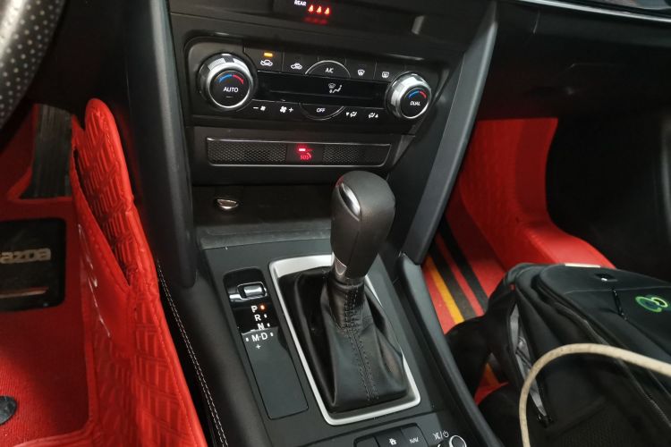 马自达CX-4 2020款 2.0L 自动两驱蓝天探索版中控内饰18