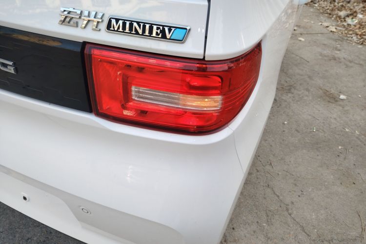 五菱汽车 宏光MINIEV 2020款 自在款 磷酸铁锂车身外观9