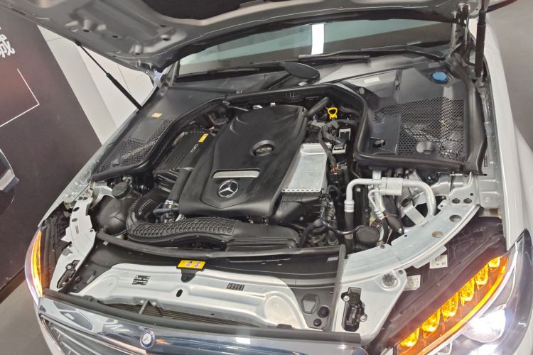 奔驰C级 2016款 C 200 L局部细节24