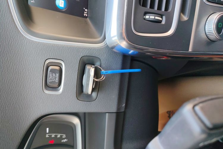 沃尔沃S60 2019款 S60L 改款 T5 智进进阶版中控内饰11