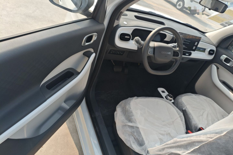 吉利银河 熊猫 2025款 210km 元气熊中控内饰20