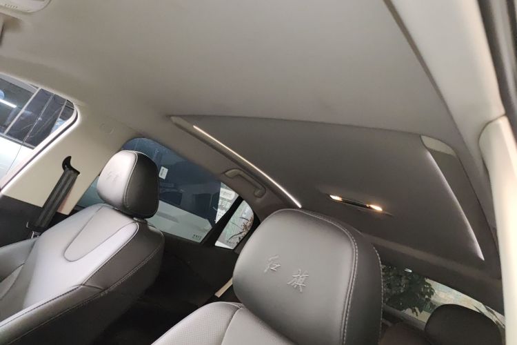 红旗E-QM5 2022款 431km 充电乐享版中控内饰22