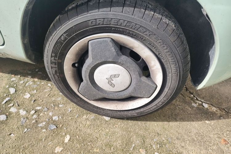 五菱汽车 宏光MINIEV 2021款 马卡龙时尚款 三元锂车身外观10