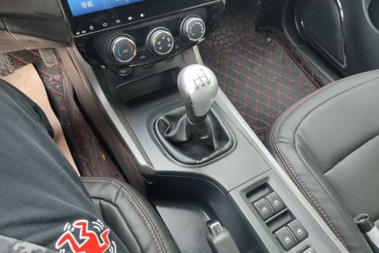 海马S5 2015款 1.6L 手动舒适型局部细节18