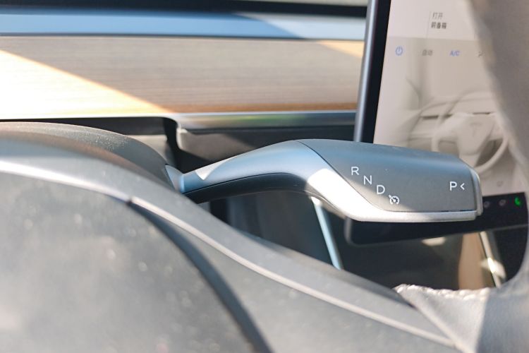 特斯拉 Model 3 2020款 改款 标准续航后驱升级版中控内饰18